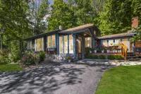 Dock Slip and Cozy Hot Tub with Scenic Views - Stunning Escape
