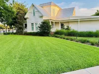 2 Homes On 1 Lot Sleeps 14 / McGregor Retreat