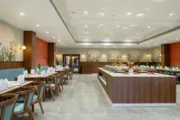The Fern Wisteria Resort Dhari - Breakfast