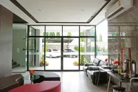 B-Black Hotel Chonburi Hotels in Chon Buri