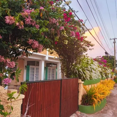 Rainbow Inn Hotels in Sauteurs