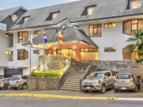 Hotel Residence Inn Suites Cristina Hotels near Consulado de la Embajada China en Costa Rica
