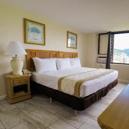 Waikiki Monarch Hotel