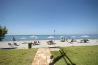 Castro Beach Hotel - Beach
