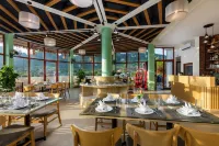 Moc Chau Eco Garden Hotels in Mộc Châu District