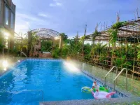 Bau Bi Mini Farmstay Mekong - Tien Giang - Pools