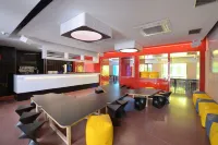 Amistat Island Hostel Ibiza - Albergue Juvenil - พร้อมอาหารเช้า