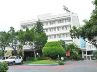 Cenneys Gateway - Pride of Salem Hotel a Salem