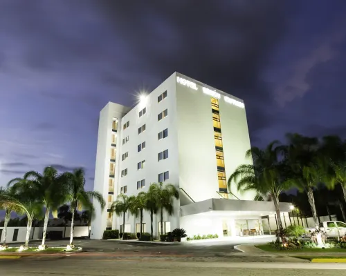 Hotel Misión Express Merida Altabrisa Hoteles cerca de Centro Comercial Altabrisa