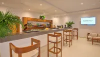 Diamonds Leisure Beach & Golf Resort - bar