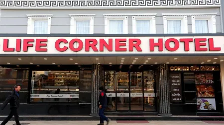 Life Corner Hotel