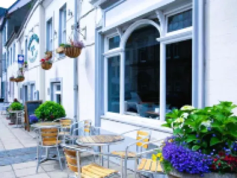 The Queens Head Hotel, Self Check-IN Hotels in Berwick-Upon-Tweed