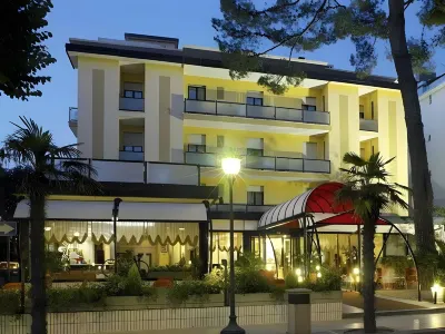 Hotel Boemia Các khách sạn gần Spiaggia 51