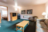 RiverTree Inn Hotels in Clarkston