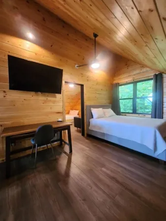 The Great Escape - 2 Bedrooms, 2.5 Baths, Sleeps 12 Home by RedAwning