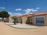 Appart'Hotel Résidence la Provence Hotels in Istres