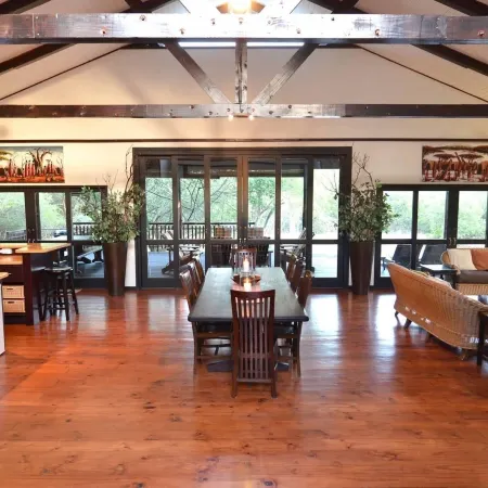 Umthiba Bush Lodge
