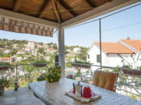 Apartments Gorana Hotels in Splitska