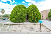 Casa de Colores - Cheerful 1 Bed, Full Bath House