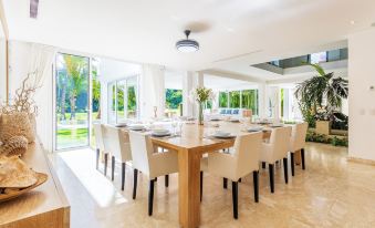 Luxury Villa Waterfall - Pool & BBQ