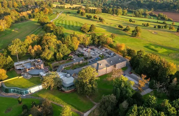 麥肯唐納門户高爾夫水療酒店