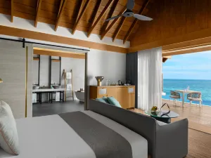 Emerald Faarufushi Resort & Spa - Deluxe All Inclusive