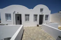 Ianthe Apartments & Villa - Bãi đậu xe