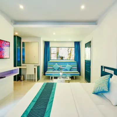Planktons Beach Hotels near Ocean Junkies Dive Centre