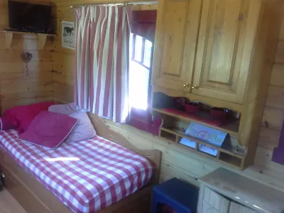 Gite Hôtel Chambre d' hôtes et Roulottes et du Ternois