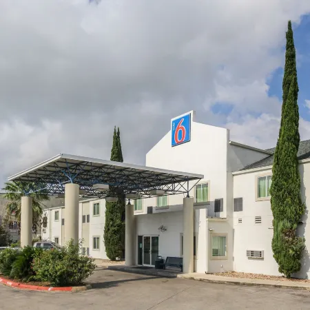 Motel 6 New Braunfels, TX