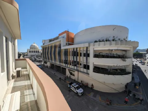 โรงแรม อาเบรโก โรงแรมใกล้Military Museum of the Armed Forces of El Salvador