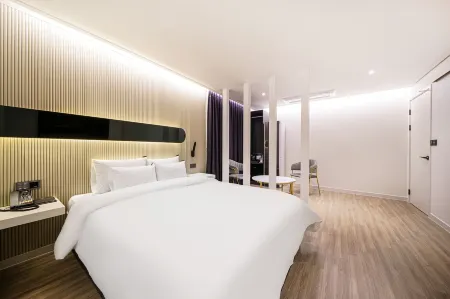 Brrowndot Hotel Gwangju Pungam Отели рядом с достопримечательностью «Memorial Museum of Gwangju Student Independence Movement»