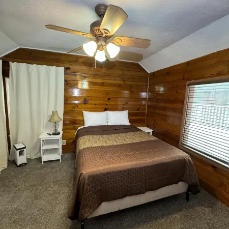 Crest Lodge Historic Mountain Inn