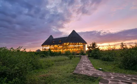 Aardvark Safari Lodge Отели в г. Bunyaruguru