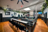 Howzit Hostels Hawaii