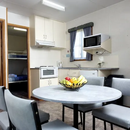 Lakes and Craters Holiday Park