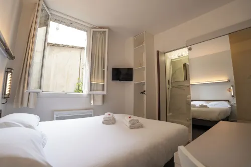 Brit Hotel Des Grands Hommes - Bordeaux Centre