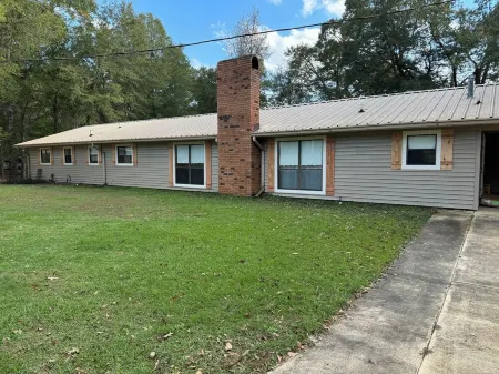 New Listing! Negreet Retreat #2WaterfrontMidlake Toledo Bend Sleeps 12. Hot Tub