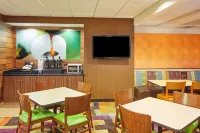 Fairfield Inn & Suites Chicago Lombard - Desayuno