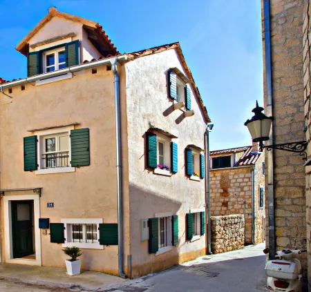 Villa Daky Отели рядом с достопримечательностью «Храм Юпитера»