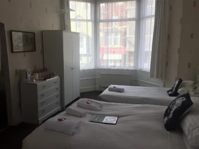 알버트 호텔 알버트 로드  호텔