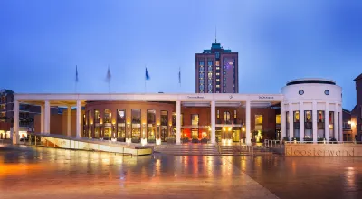 Van der Valk TheaterHotel de Oranjerie Hotels in Рурмонд