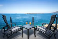 Royal Blue Hotel - Romantic