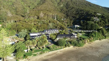 The Portage Resort Отели в г. Пайнс