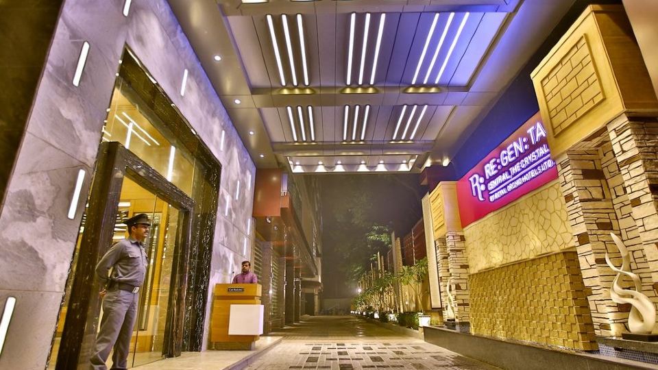 Regenta Central the Crystal Kanpur,