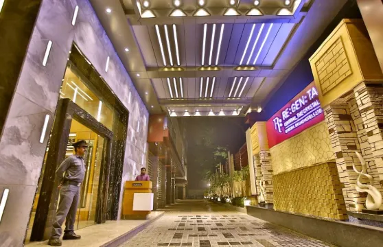 坎普爾水晶雷珍塔中央酒店