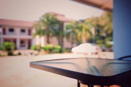 Tararin Отели рядом с достопримечательностью «Golden Triangle Park Hall of Opium»