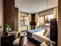 Prassede Palace Hotel Hotels near Sacred Road