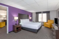 La Quinta Inn & Suites by Wyndham Clifton/Rutherford Hotels in Clifton