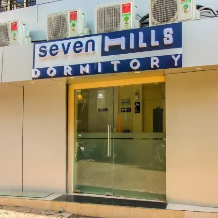 Seven Hills Dormitory - Hostel